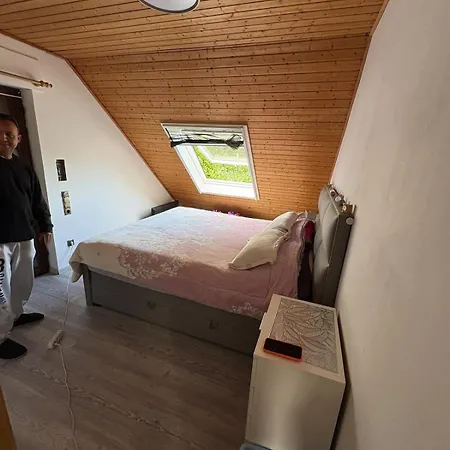 Apartment Cozy, Fully Furnished In Mettmann-sued Mettmann